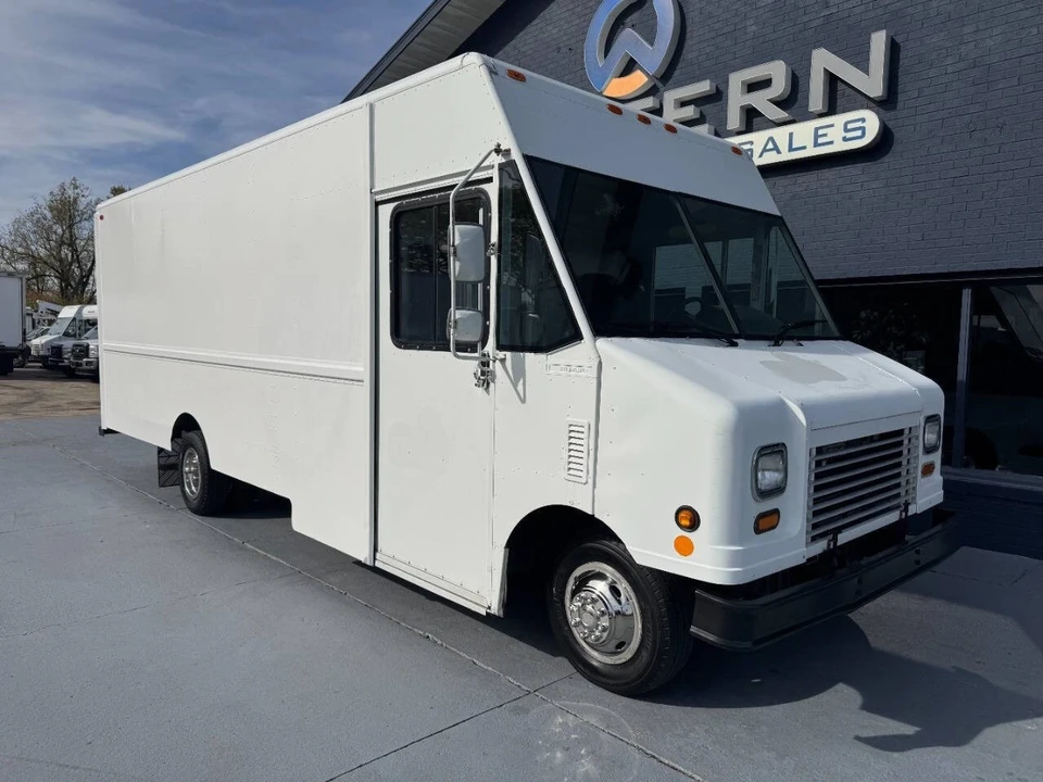 2006 Ford Econoline Van - Image 6 of 12