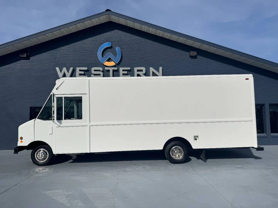 2006 Ford Econoline Van - Image 12 of 12