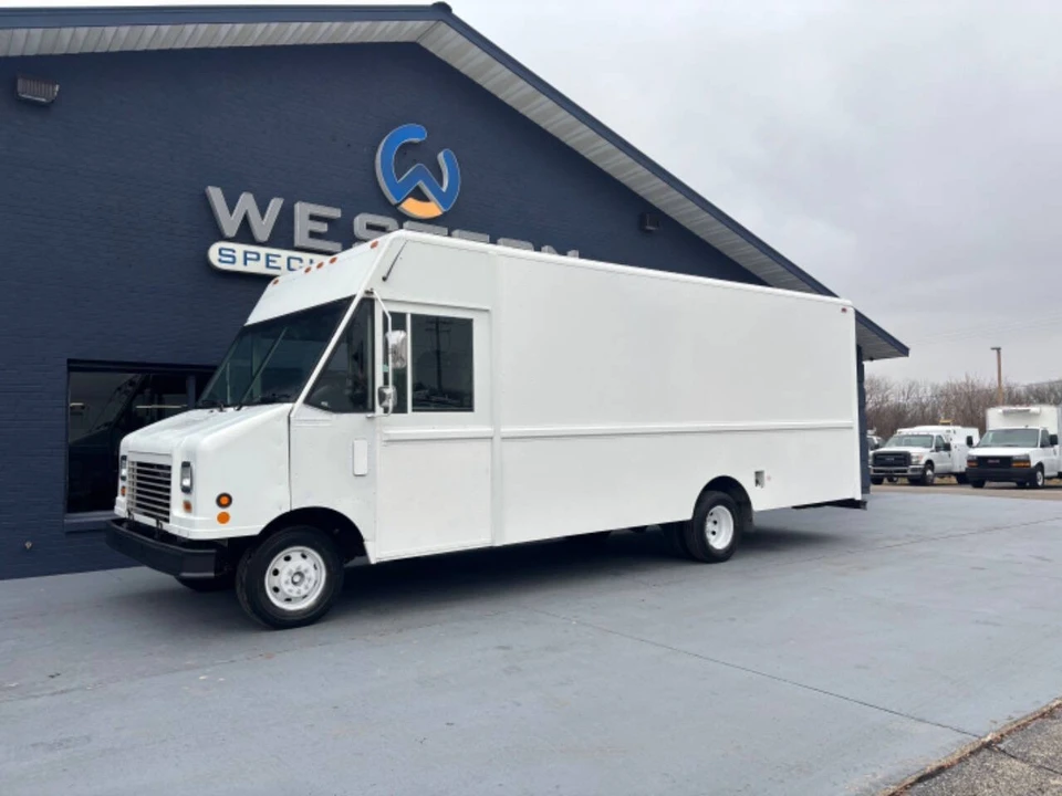 2006 Ford Econoline Van - Image 2 of 12