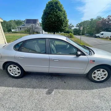 2006 Ford Taurus SE Sedan 4D
