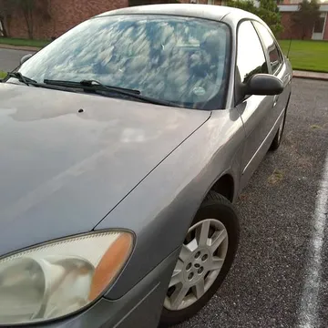 2006 Ford Taurus SE Sedan 4D