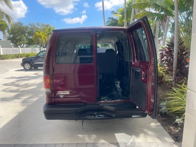 2006 Ford Econoline Van - Image 16 of 21