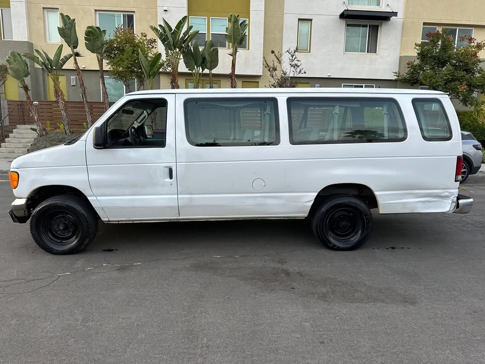 2006 Ford Econoline Van - Image 5 of 13
