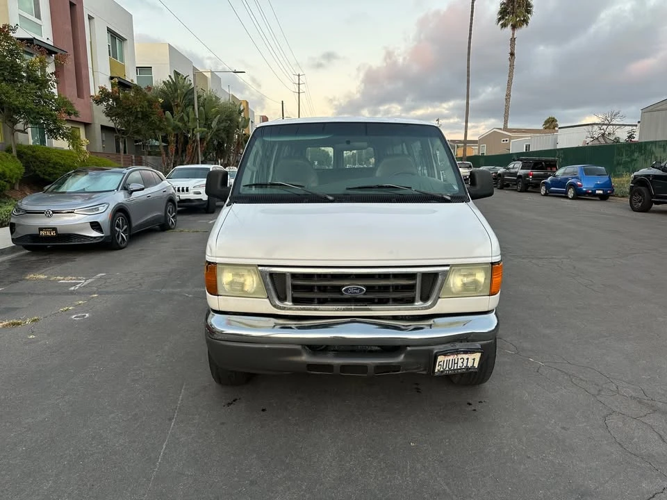 2006 Ford Econoline Van - Image 3 of 13