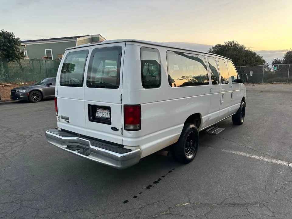 2006 Ford Econoline Van - Image 7 of 13