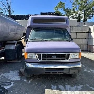 2006 Ford E450 Shuttle Bus