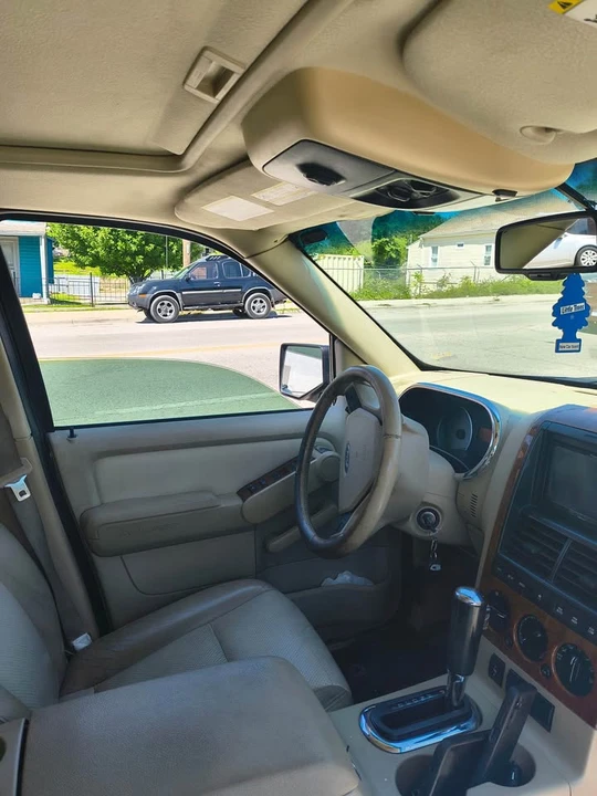 2006 Ford Explorer 4th Gen - Image 6 of 8