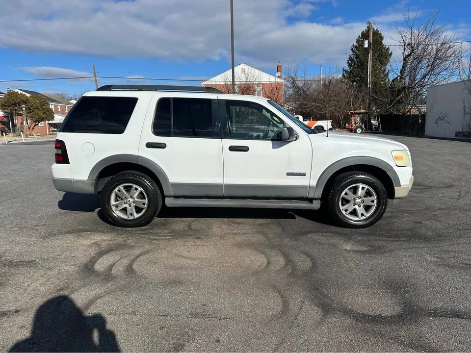 2006 Ford Explorer 4th Gen - Image 4 of 12