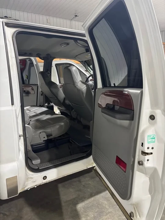 2006 Ford Super Duty 1st Gen - Image 10 of 15