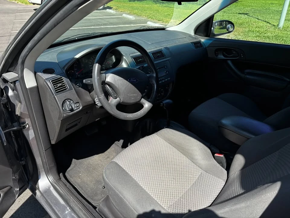 2006 Ford Focus 2nd Gen - Image 9 of 12