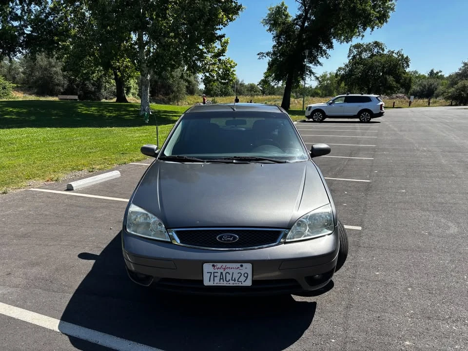 2006 Ford Focus 2nd Gen - Image 5 of 12