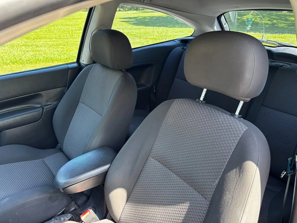 2006 Ford Focus 2nd Gen - Image 7 of 12