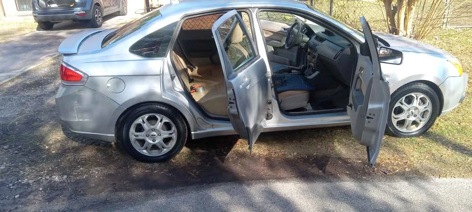2006 Ford Focus 1st Gen - Image 2 of 3