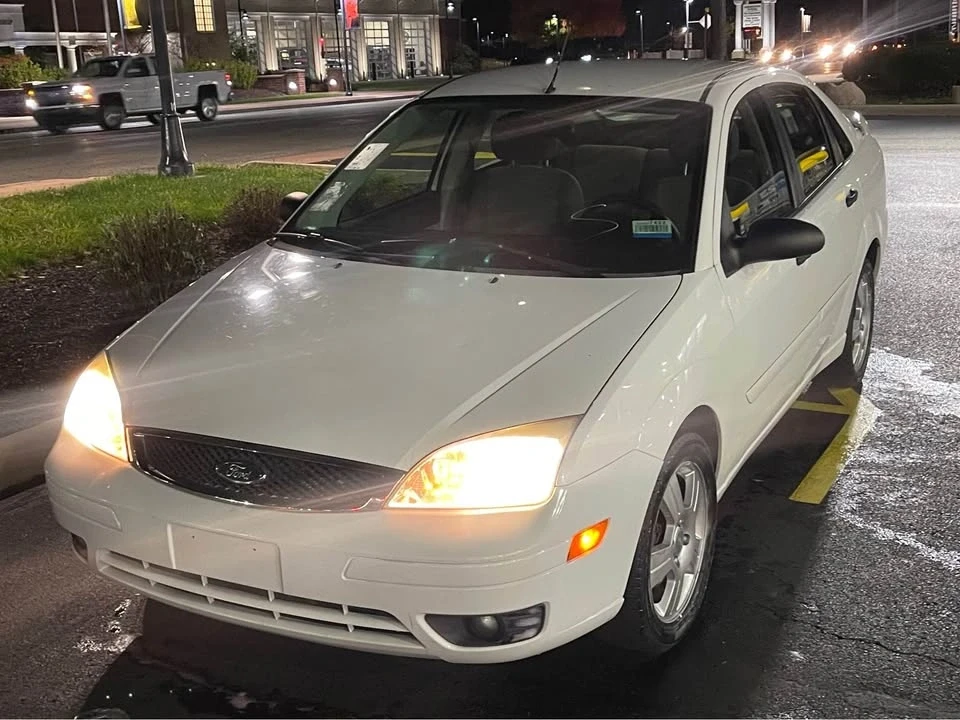 2006 Ford Focus 2nd Gen - Image 2 of 14