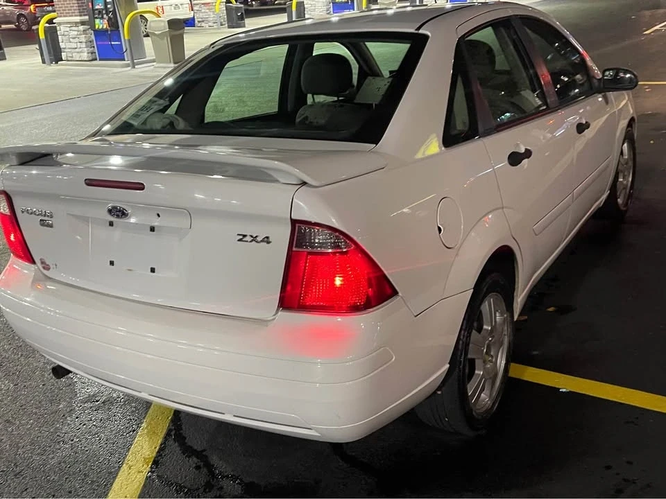 2006 Ford Focus 2nd Gen - Image 5 of 14
