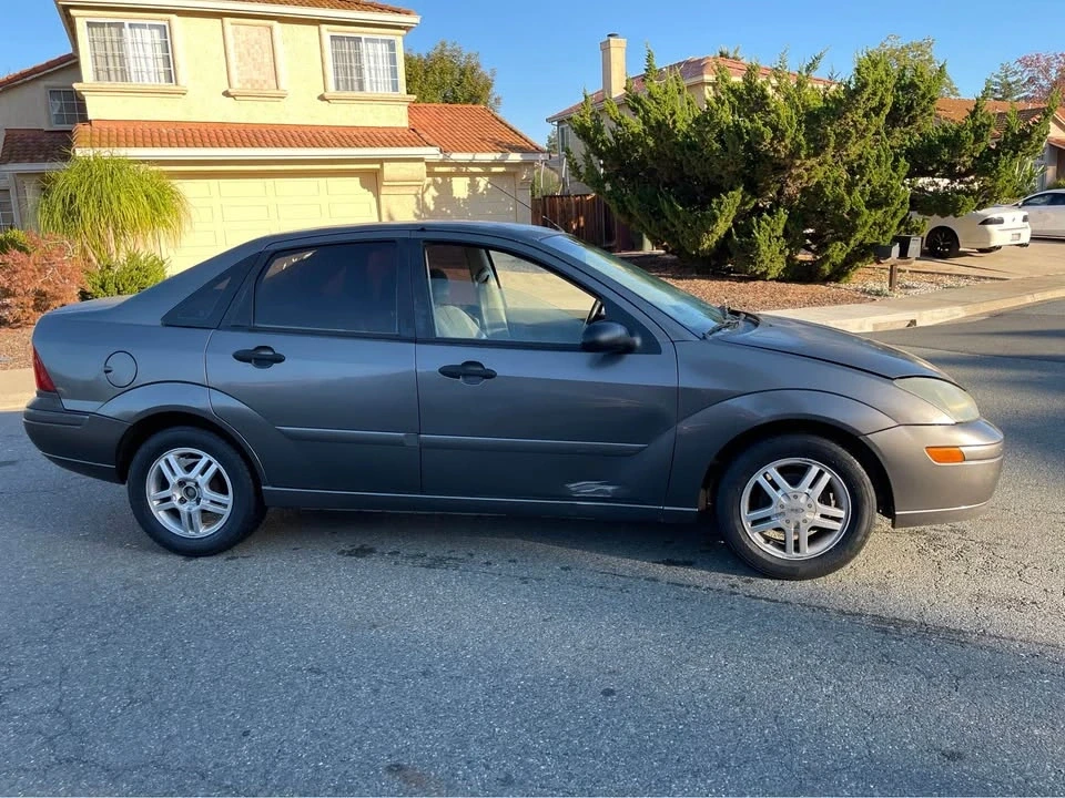 2006 Ford Focus 2nd Gen - Image 2 of 5