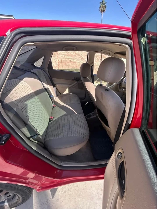 2006 Ford Focus 2nd Gen - Image 3 of 7