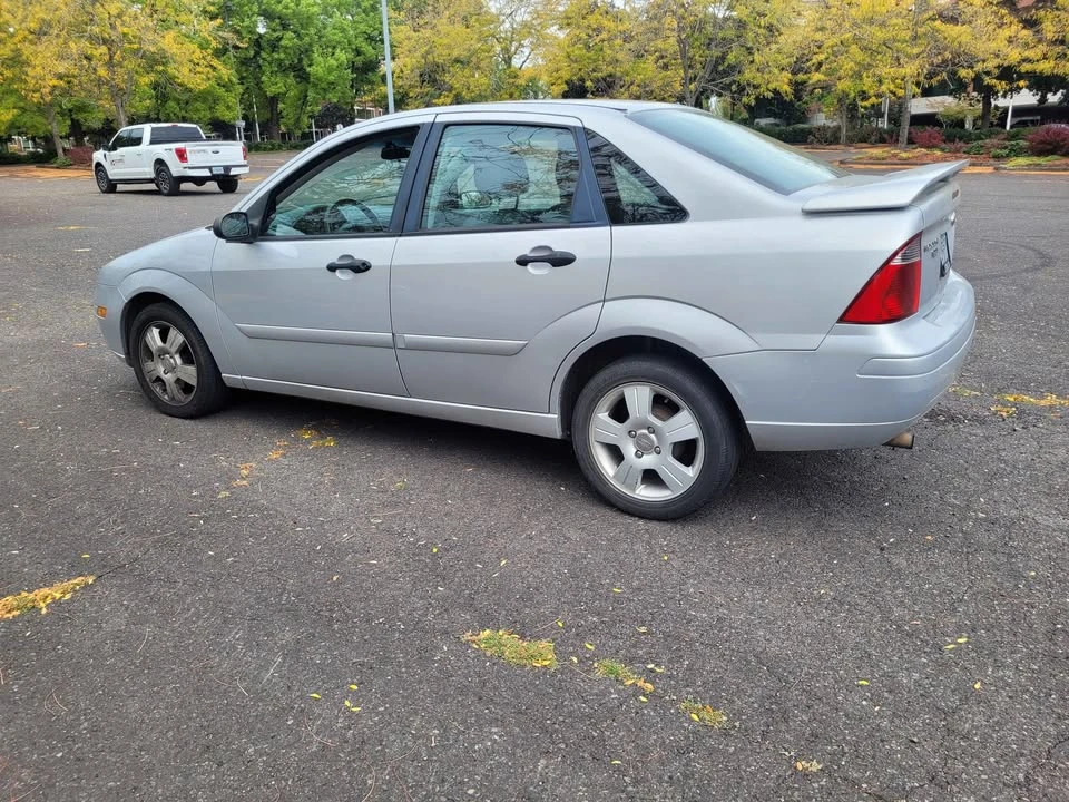 2006 Ford Focus 2nd Gen - Image 2 of 6