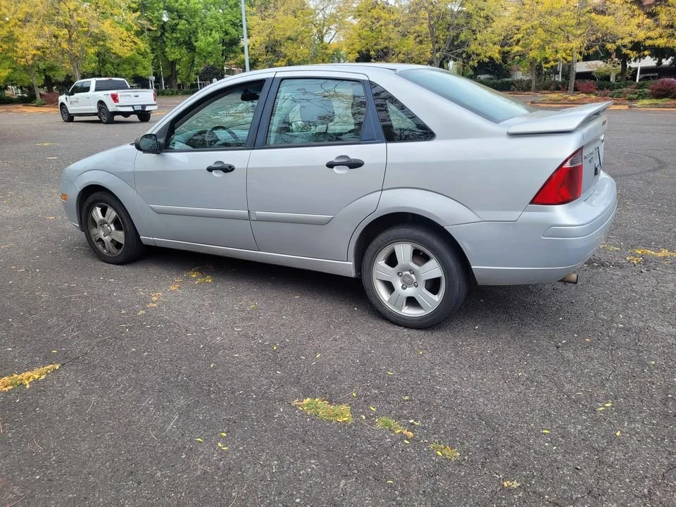 2006 Ford Focus 2nd Gen - Image 2 of 6
