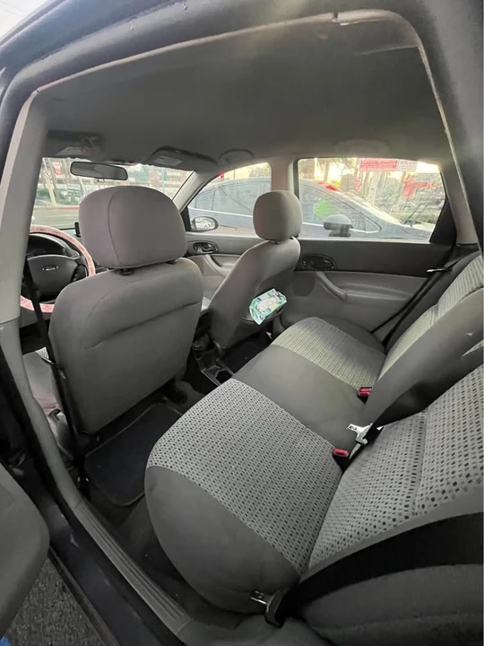 2006 Ford Focus 2nd Gen - Image 9 of 10