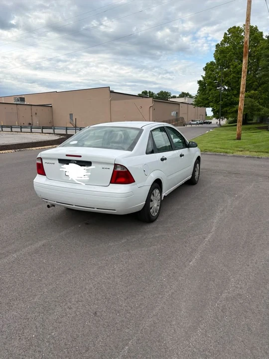 2006 Ford Focus 2nd Gen - Image 6 of 13