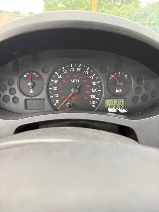2006 Ford Focus 2nd Gen - Image 12 of 13