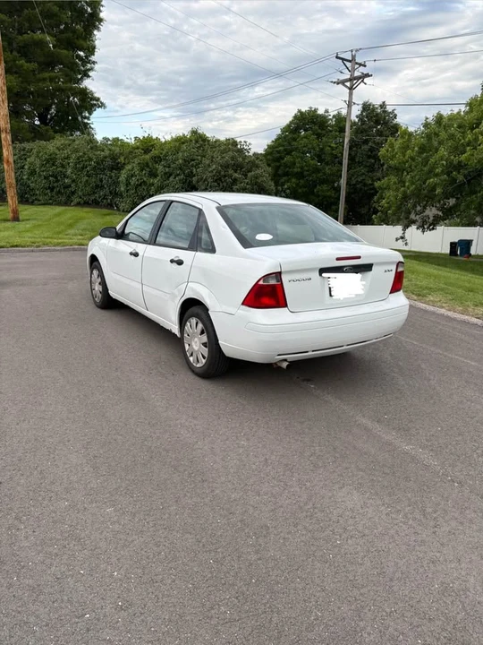 2006 Ford Focus 2nd Gen - Image 8 of 13