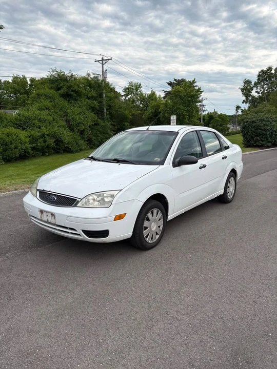 2006 Ford Focus 2nd Gen - Image 2 of 13