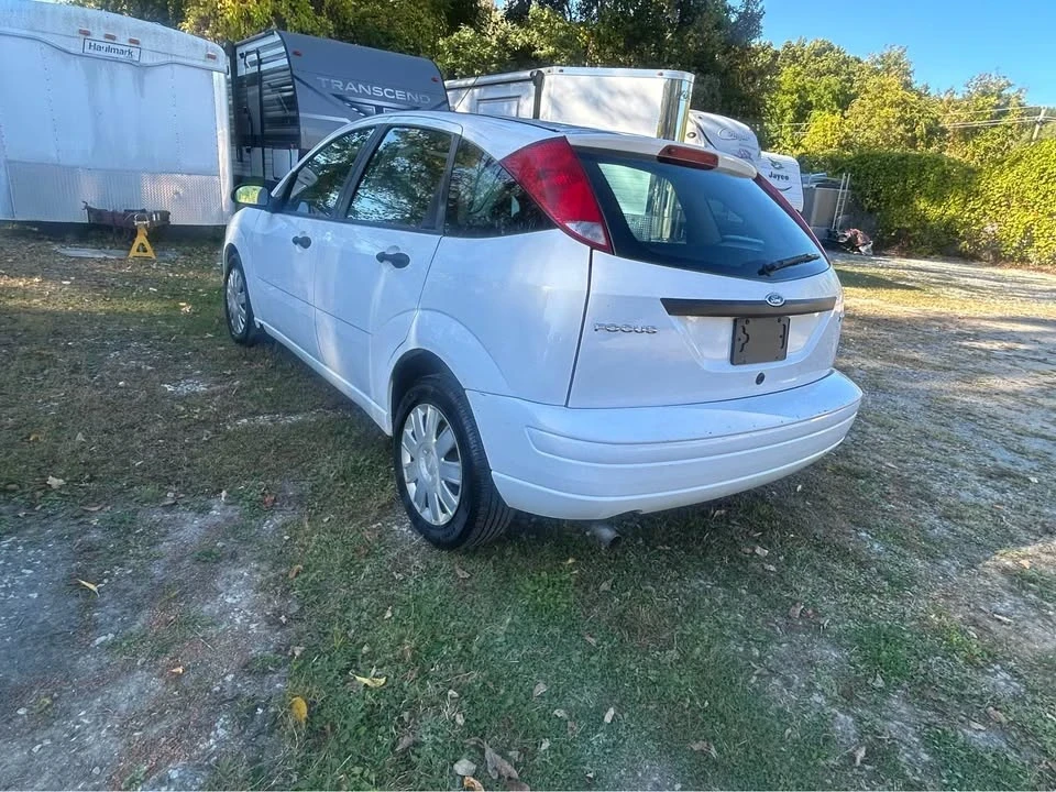 2006 Ford Focus 2nd Gen - Image 3 of 12