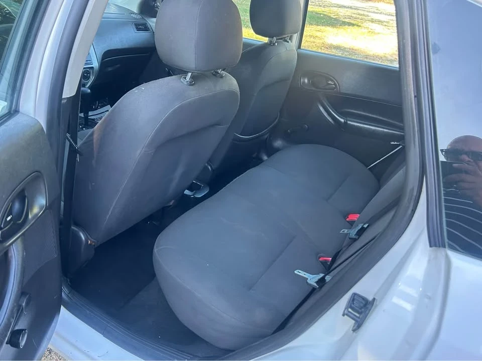 2006 Ford Focus 2nd Gen - Image 9 of 12