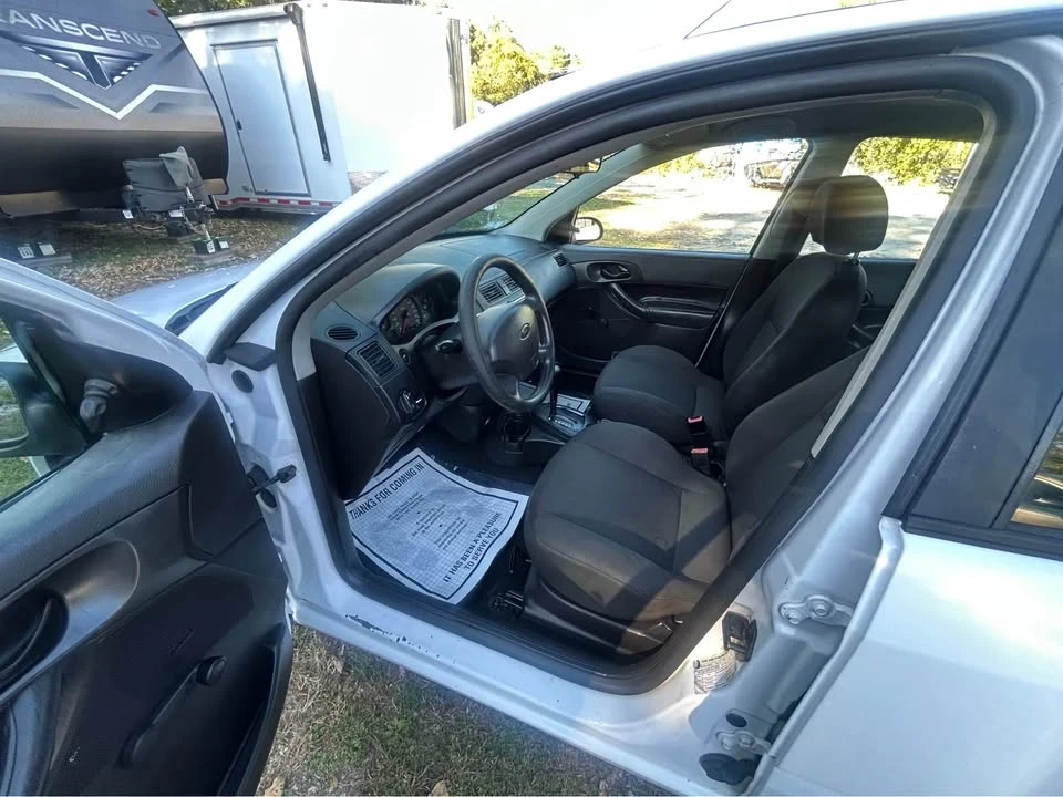 2006 Ford Focus 2nd Gen - Image 11 of 12