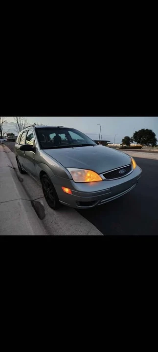 2006 Ford Focus 2nd Gen - Image 2 of 8