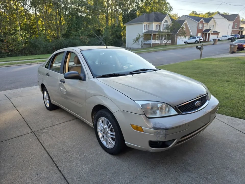 2006 Ford Focus 2nd Gen - Image 5 of 11