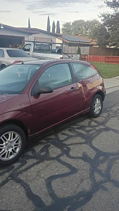 2006 Ford Focus 2nd Gen - Image 3 of 4