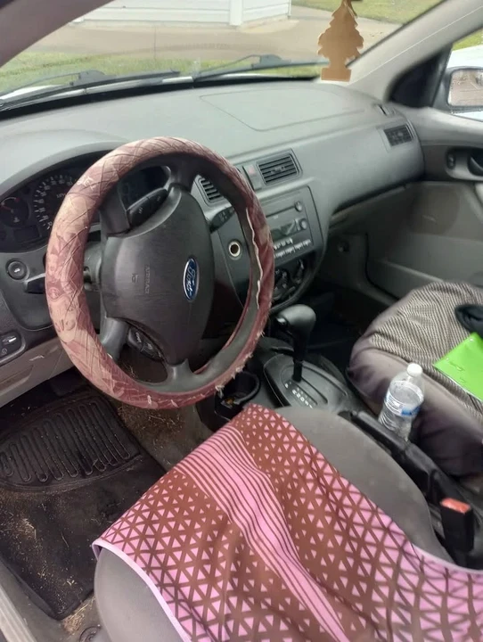 2006 Ford Focus 2nd Gen - Image 13 of 15