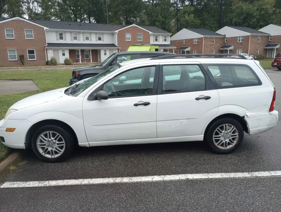 2006 Ford Focus 2nd Gen - Image 2 of 15