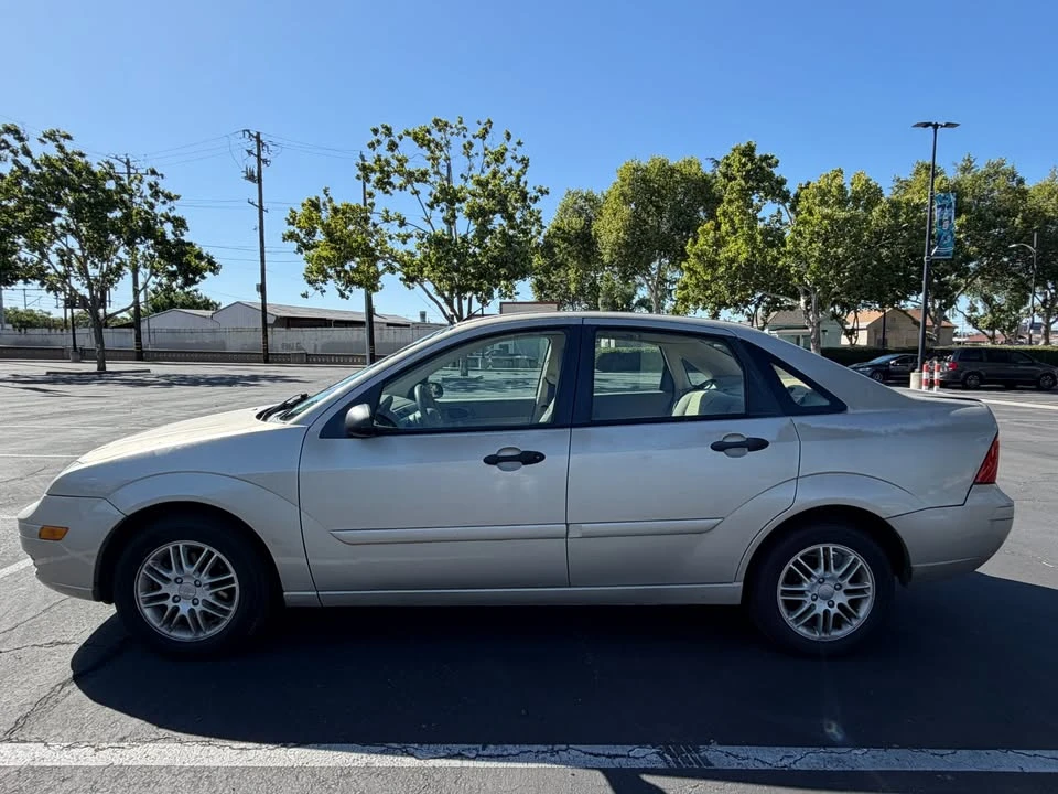 2006 Ford Focus 2nd Gen - Image 7 of 17