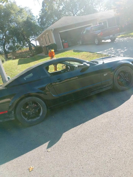 2006 Ford S197 Mustang - Image 2 of 3