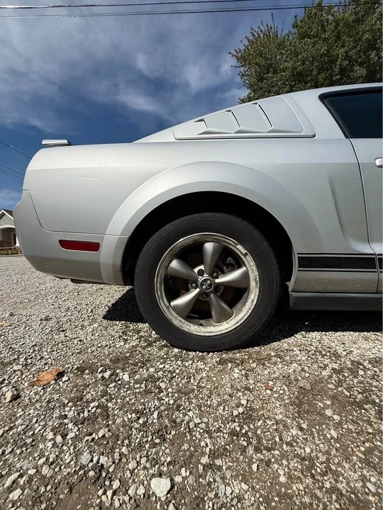 2006 Ford S197 Mustang - Image 11 of 15