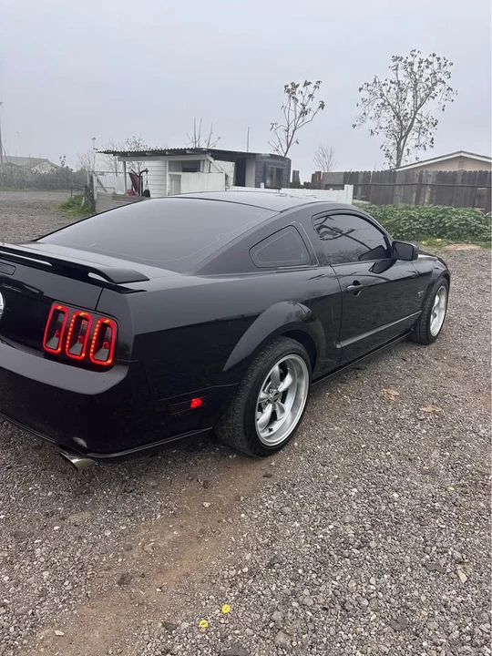 2006 Ford S197 Mustang - Image 2 of 17