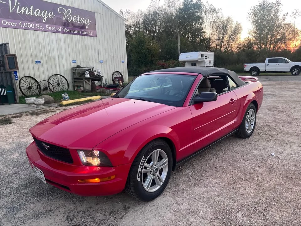 2006 Ford S197 Mustang - Image 2 of 13
