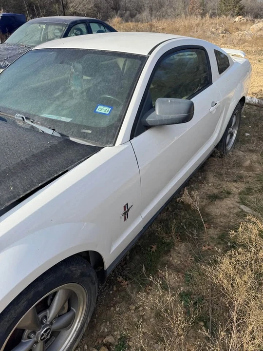 2006 Ford S197 Mustang - Image 2 of 10