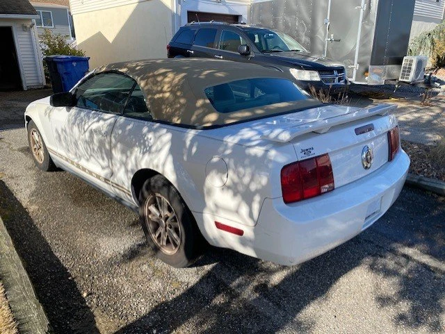 2006 Ford S197 Mustang - Image 2 of 13
