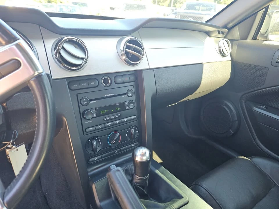 2006 Ford S197 Mustang GT - Image 10 of 17