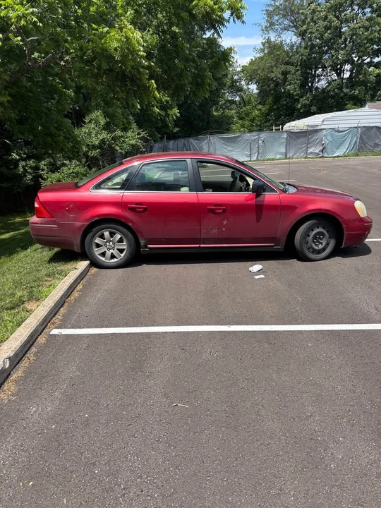 2006 Ford Taurus 4th Gen - Image 2 of 9