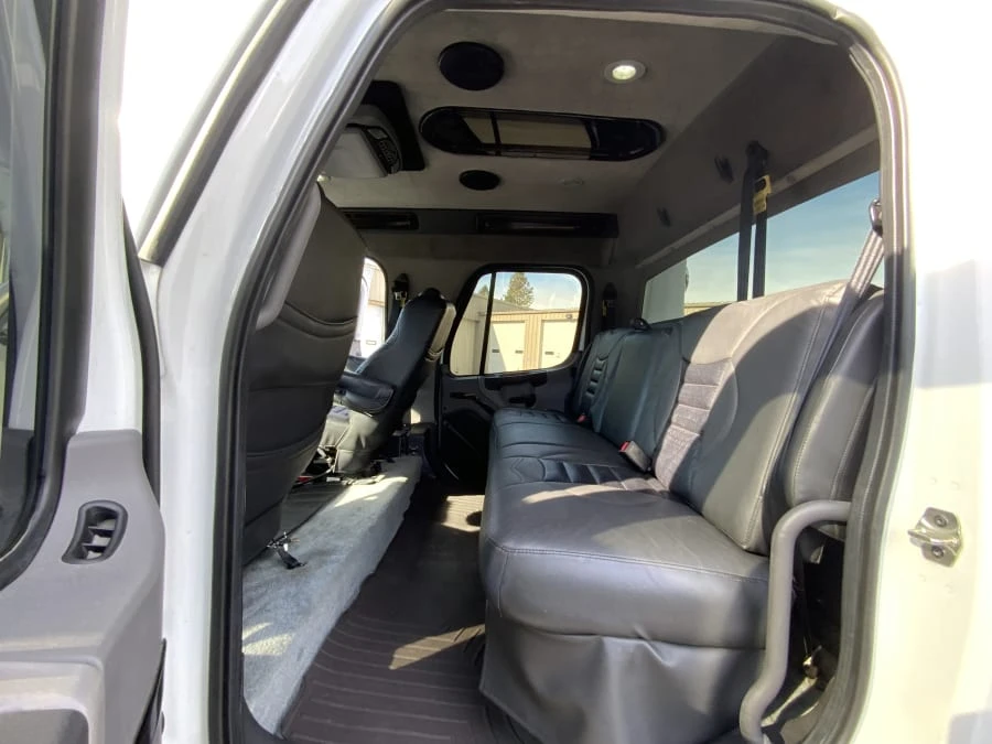 2006 Freightliner - Image 9 of 26