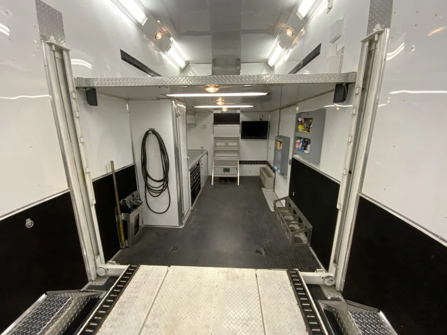 2006 Freightliner - Image 19 of 26