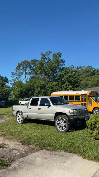 2006 GMC C/K - Image 5 of 13