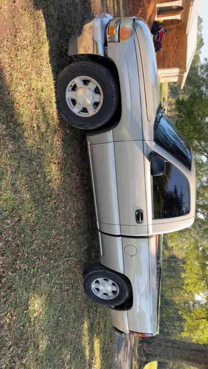 2006 GMC Sierra 2nd Gen - Image 3 of 6