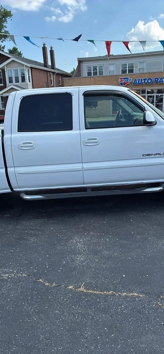 2006 GMC Sierra 2nd Gen - Image 2 of 9